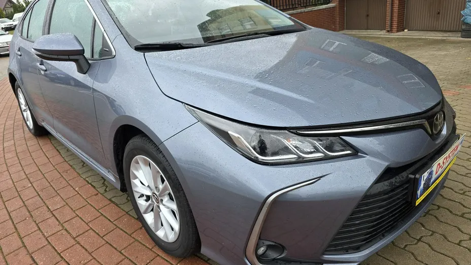 TOYOTA Corolla -