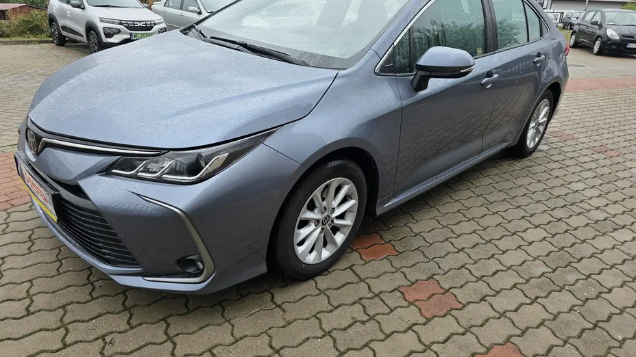 TOYOTA Corolla -