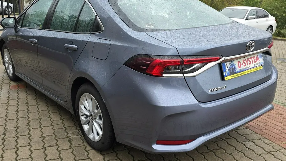TOYOTA Corolla -