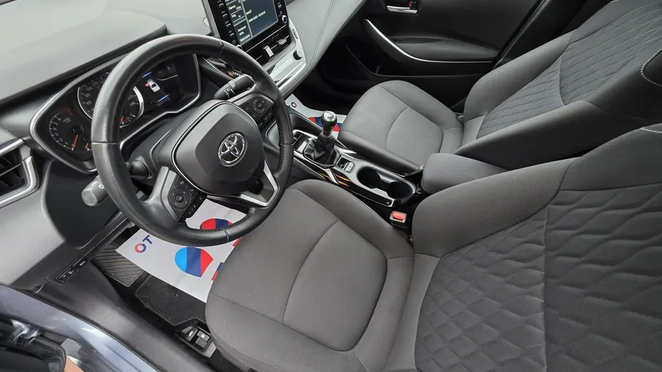 TOYOTA Corolla -