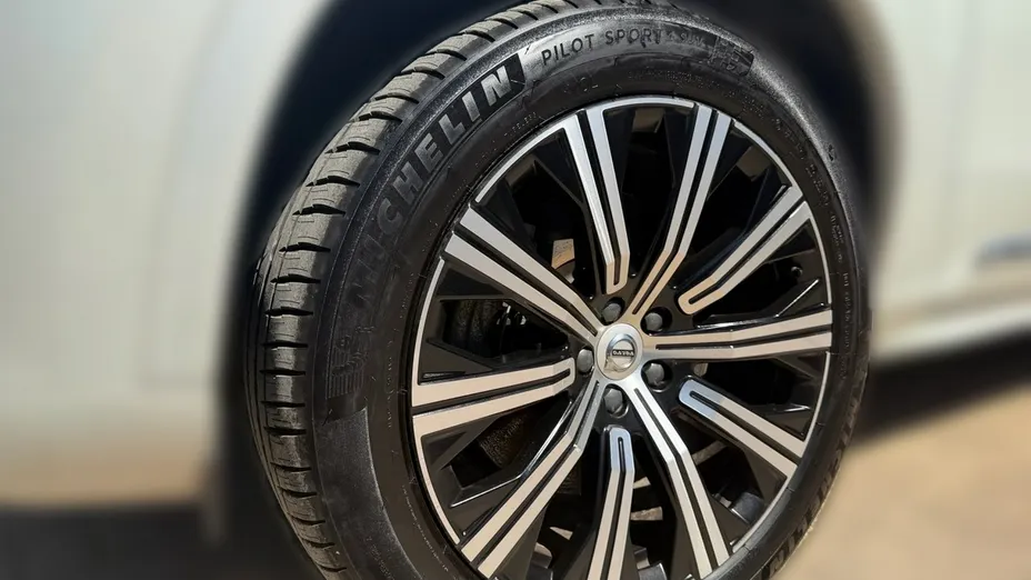 VOLVO XC90 -