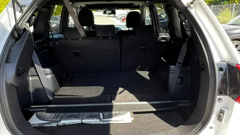 MITSUBISHI Outlander -