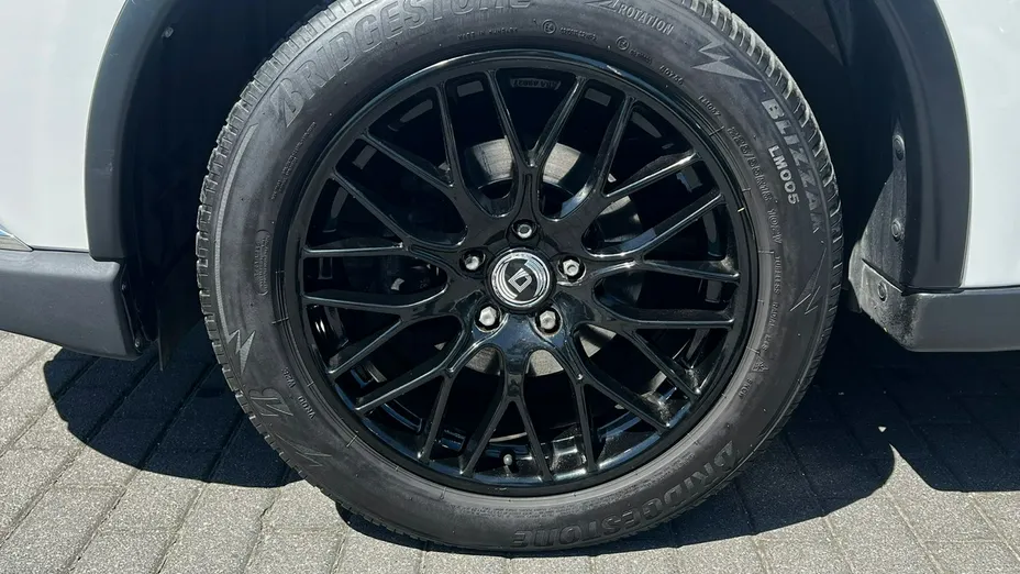 MITSUBISHI Outlander -