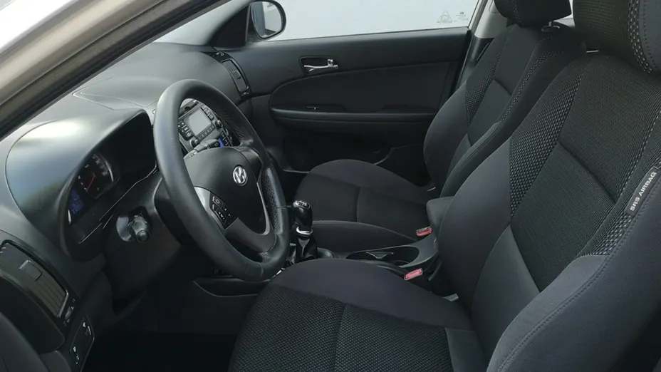 HYUNDAI i30 -