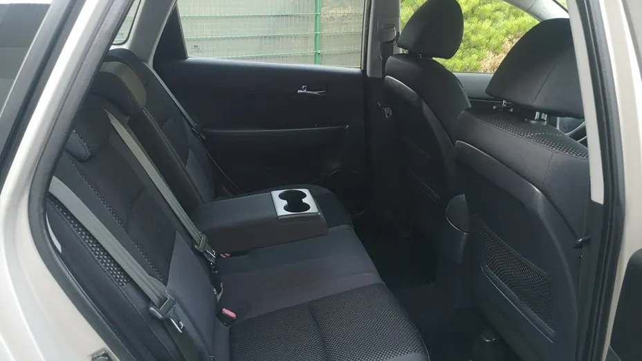HYUNDAI i30 -