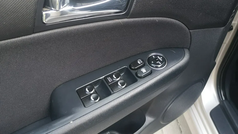 HYUNDAI i30 -