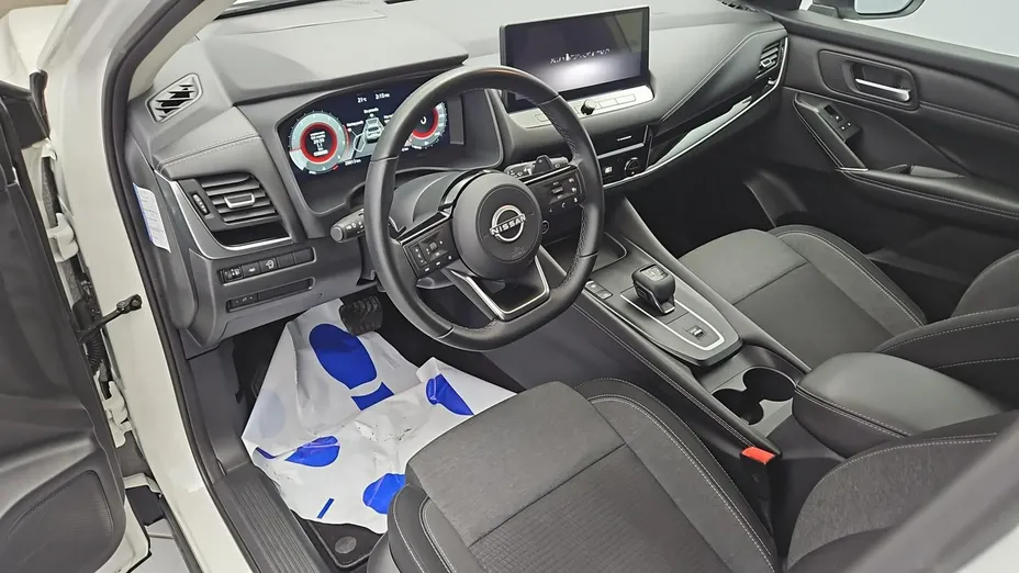 NISSAN Qashqai -
