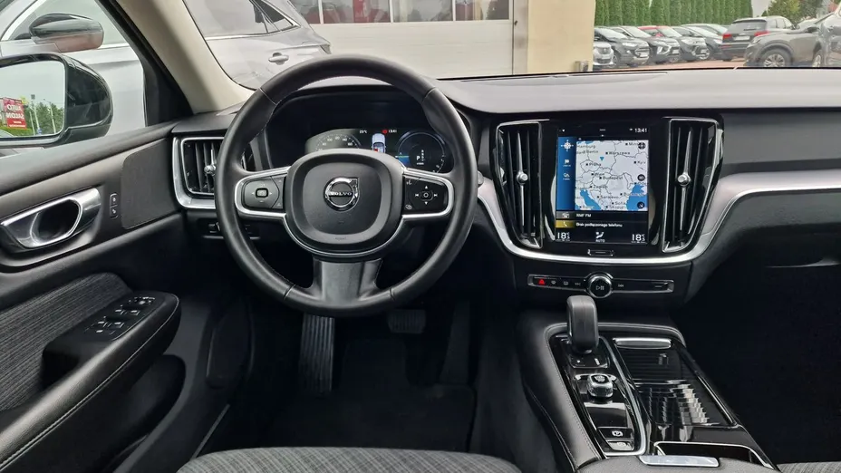 VOLVO V60 -