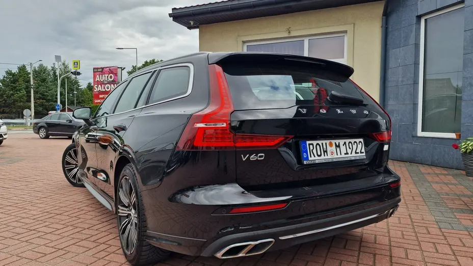 VOLVO V60 -