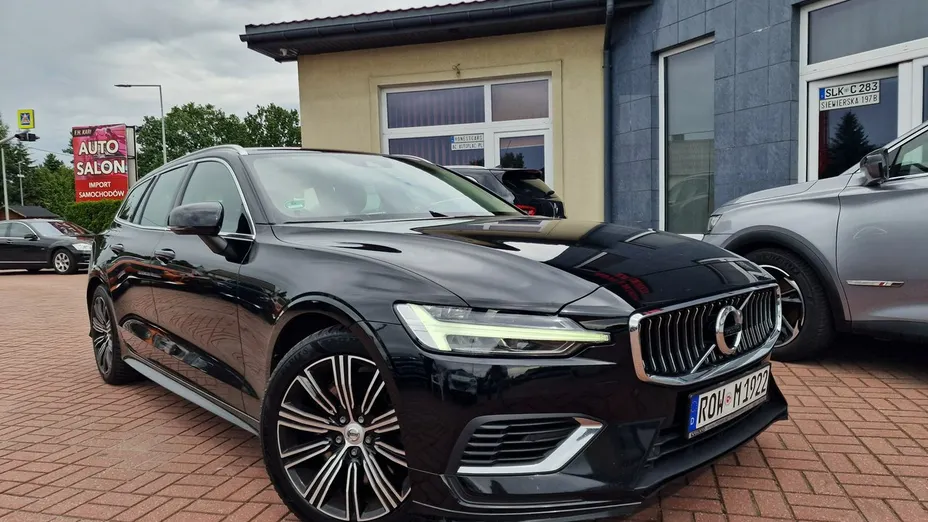 VOLVO V60 -