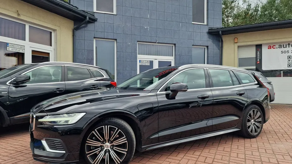 VOLVO V60 -