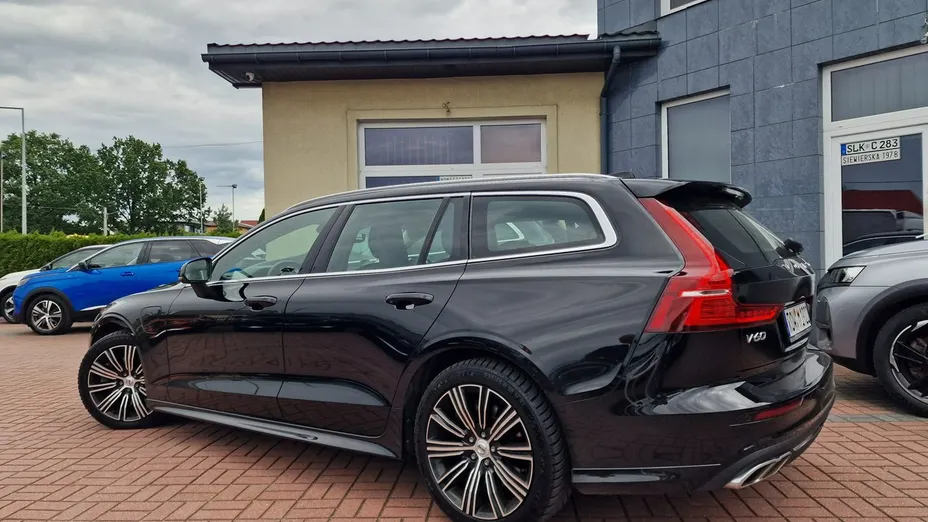 VOLVO V60 -