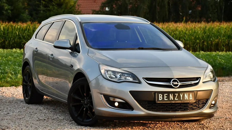 OPEL Astra -