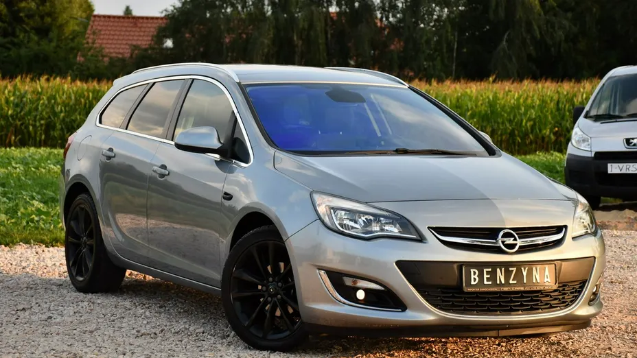 OPEL Astra -