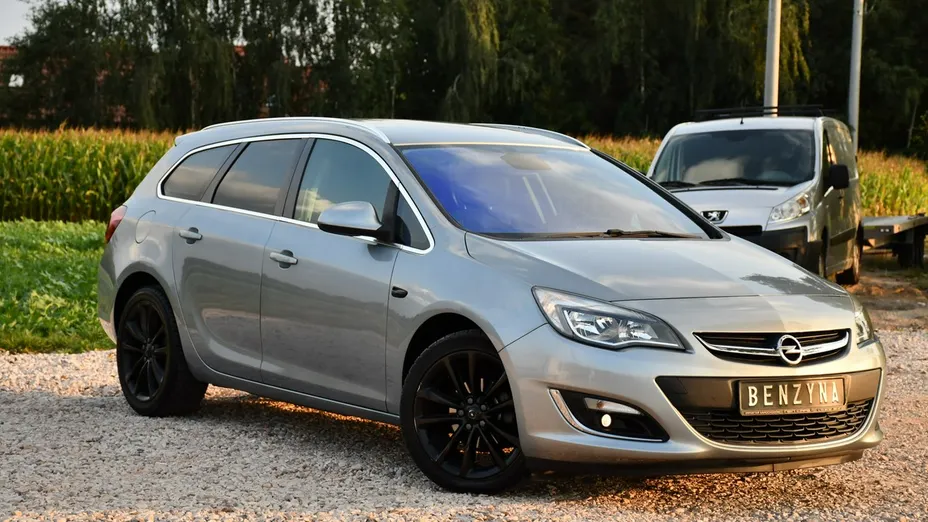OPEL Astra -