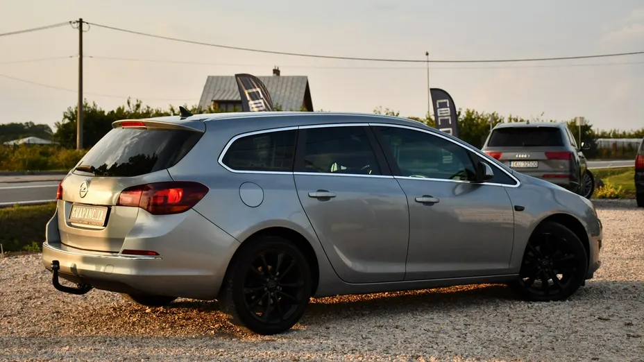 OPEL Astra -