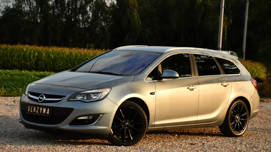 OPEL Astra -