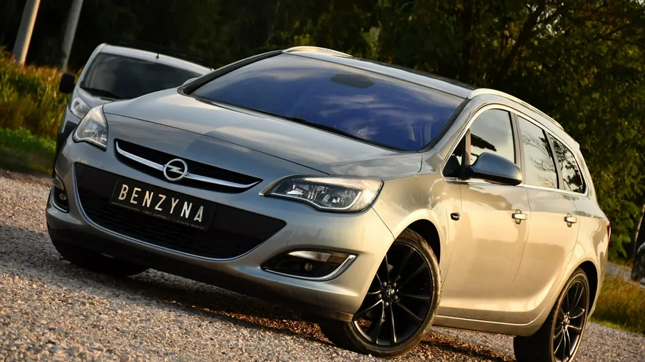 OPEL Astra -