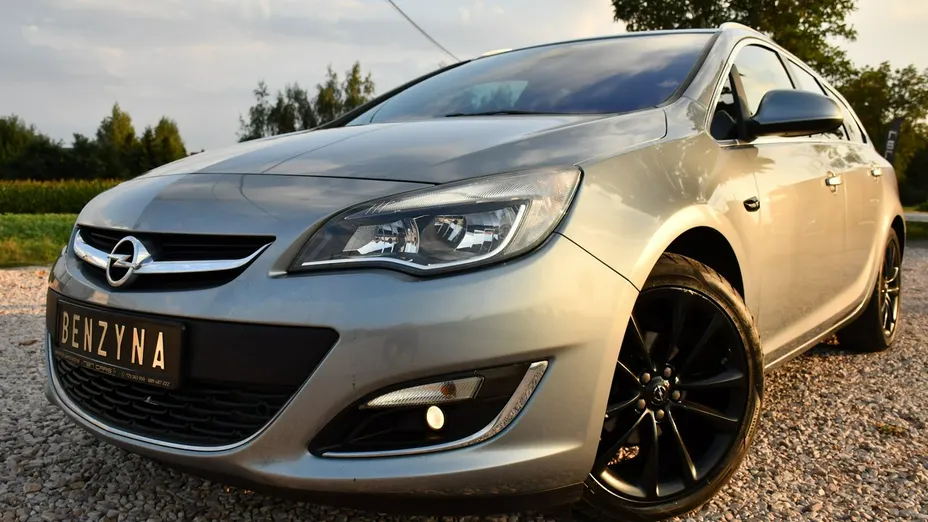 OPEL Astra -