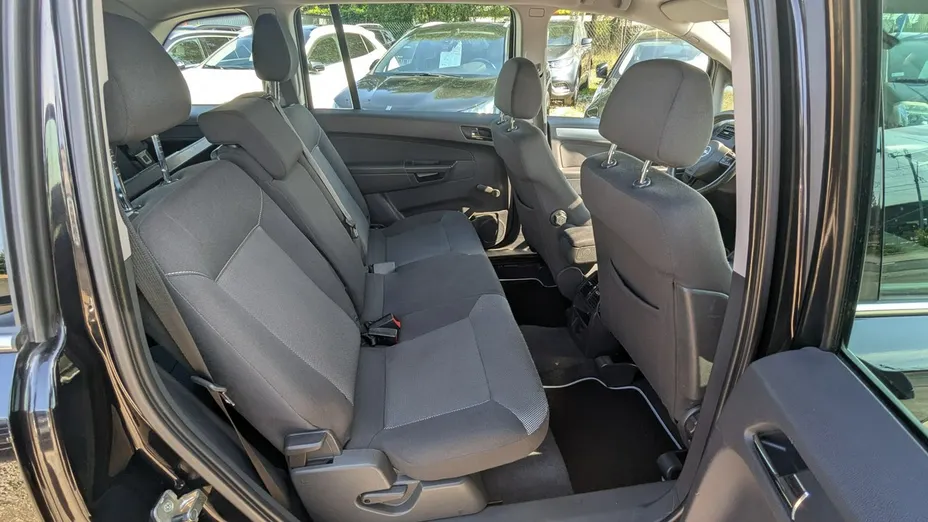OPEL Zafira -