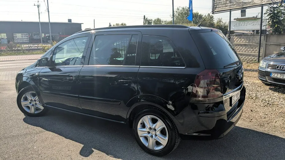 OPEL Zafira -