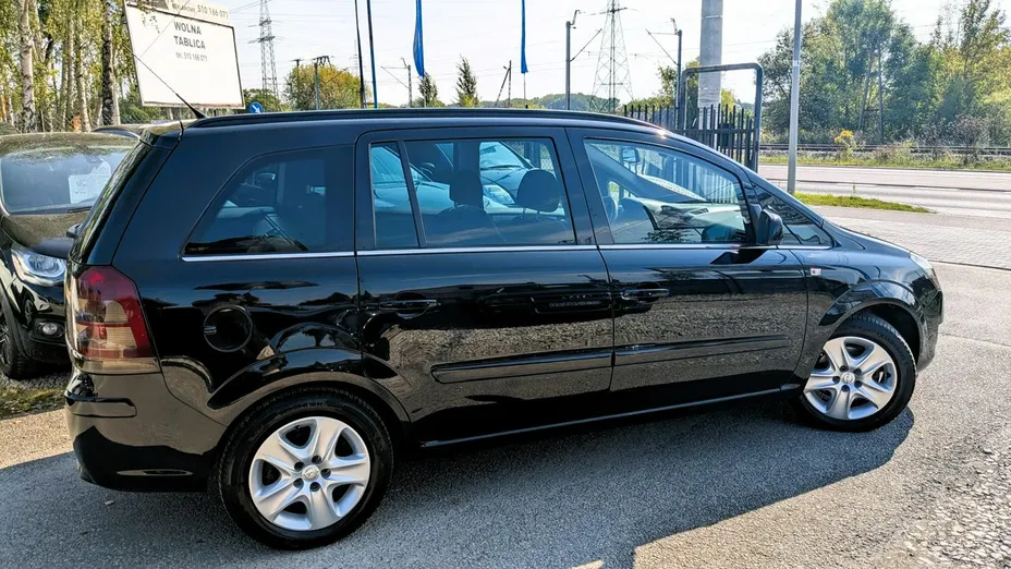 OPEL Zafira -