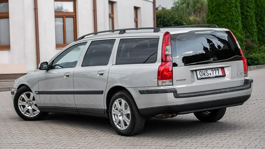 VOLVO V70 -