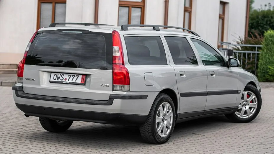 VOLVO V70 -