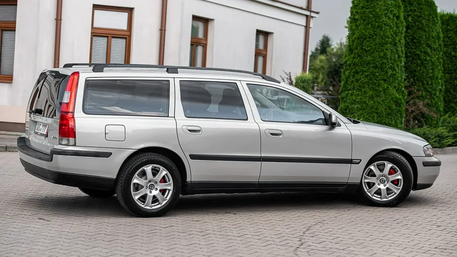 VOLVO V70 -