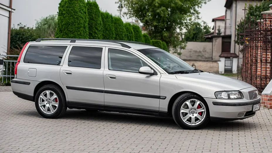 VOLVO V70 -