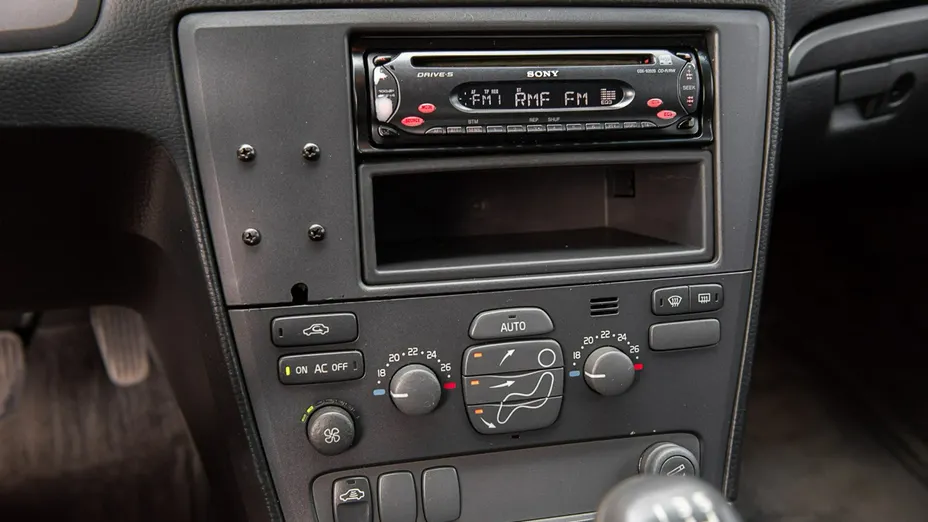 VOLVO V70 -