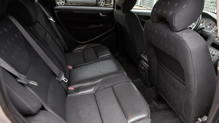 VOLVO V70 -