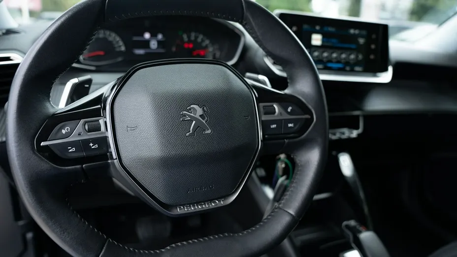 PEUGEOT 2008 -