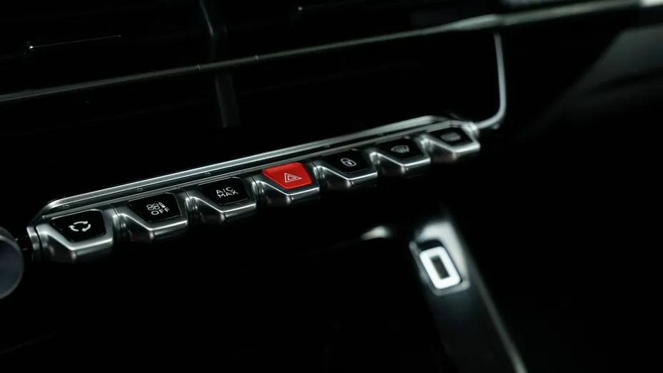 PEUGEOT 2008 -
