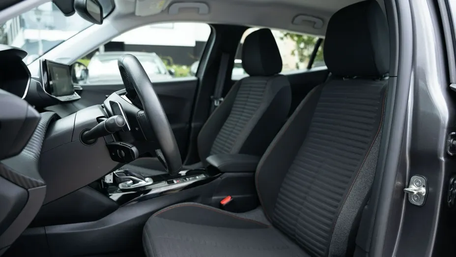 PEUGEOT 2008 -