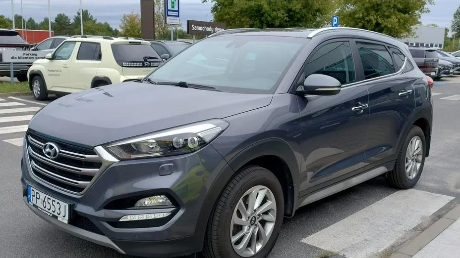 HYUNDAI Tucson -