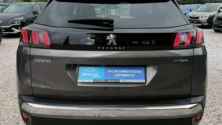 PEUGEOT 3008 -