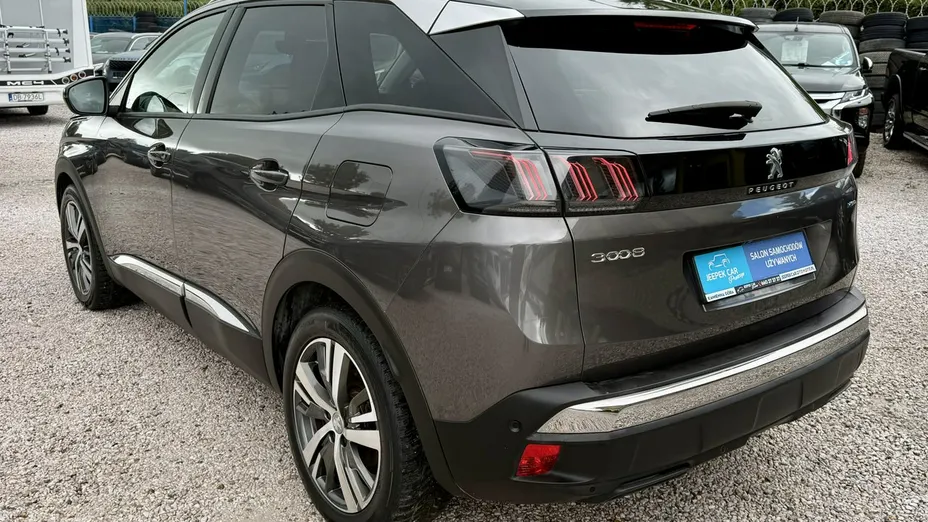 PEUGEOT 3008 -