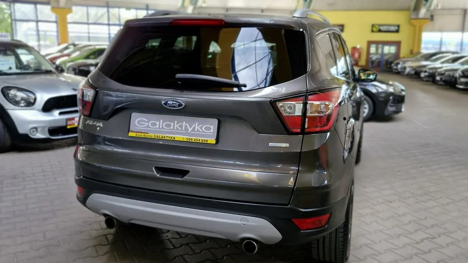 FORD Kuga -