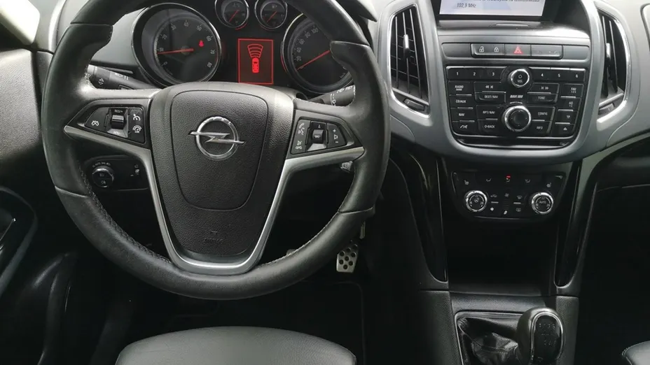 OPEL Zafira -