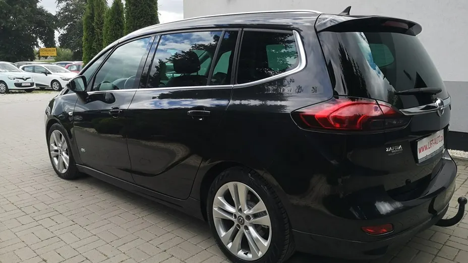 OPEL Zafira -
