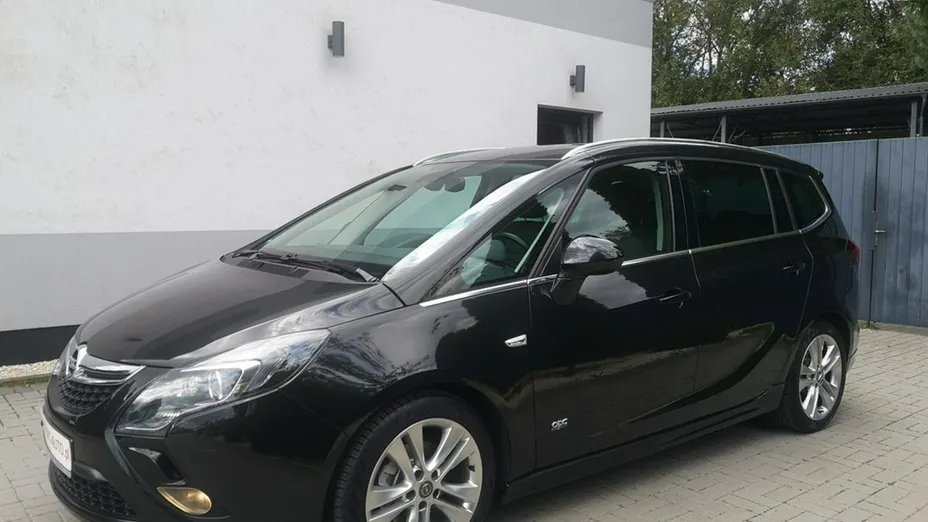 OPEL Zafira -