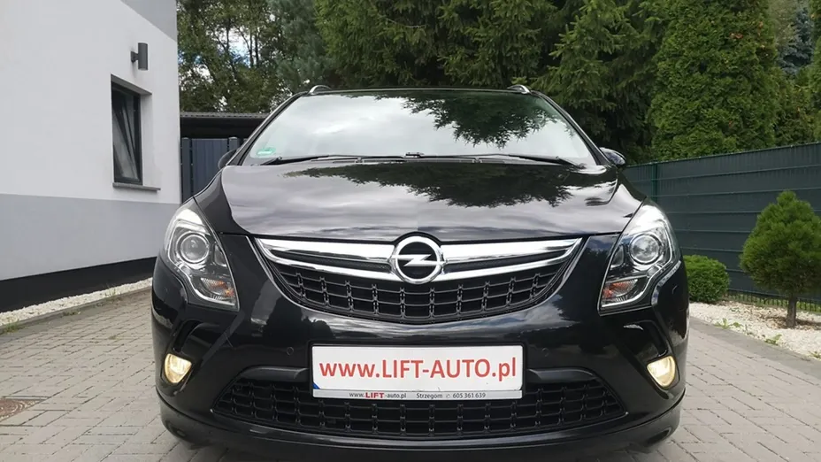 OPEL Zafira -