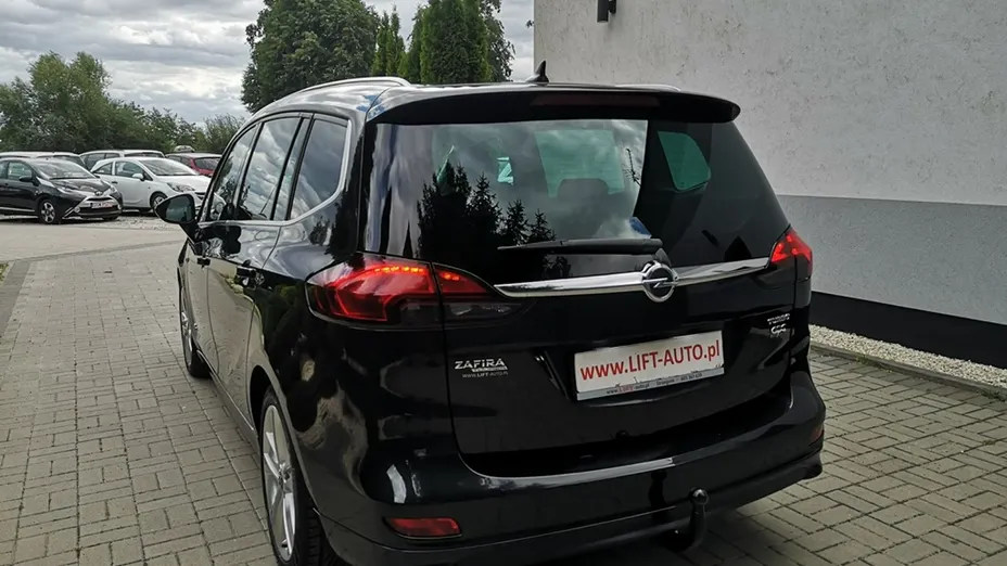 OPEL Zafira -