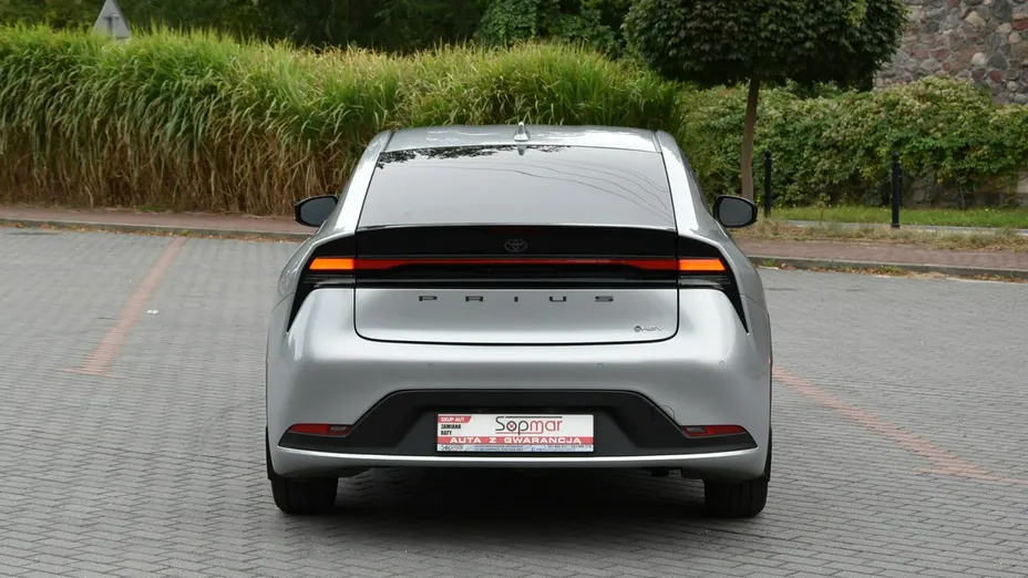TOYOTA Prius -
