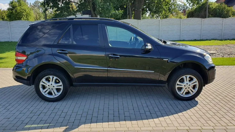 MERCEDES-BENZ ML -
