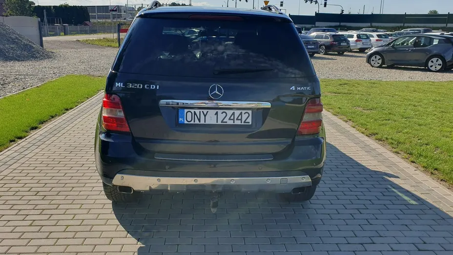 MERCEDES-BENZ ML -