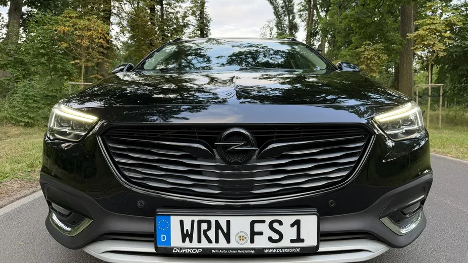 OPEL Insignia -