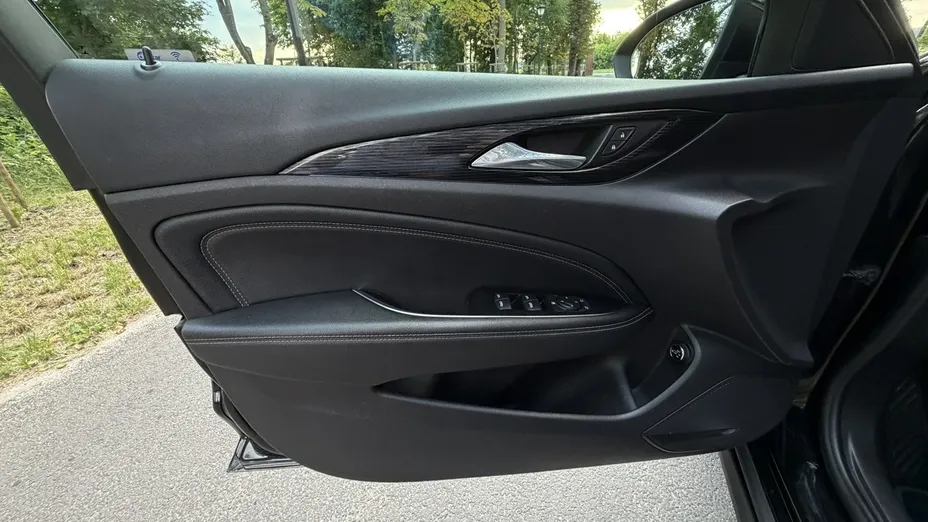 OPEL Insignia -