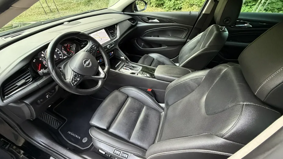 OPEL Insignia -